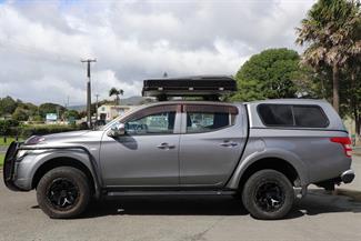 2017 Mitsubishi Triton - Thumbnail