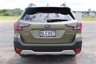 2021 Subaru Outback - Thumbnail