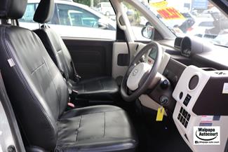 2015 Toyota Spade - Thumbnail