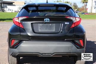 2017 Toyota C-Hr - Thumbnail
