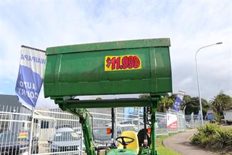 2006 John Deere 2305 - Thumbnail