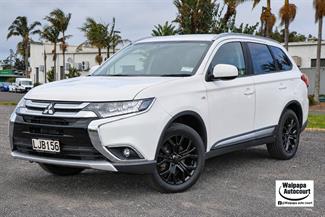 2018 Mitsubishi Outlander - Thumbnail