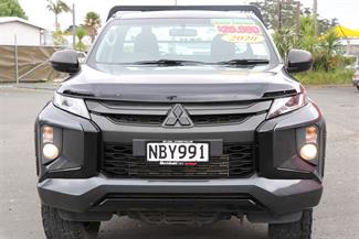 2020 Mitsubishi Triton - Thumbnail