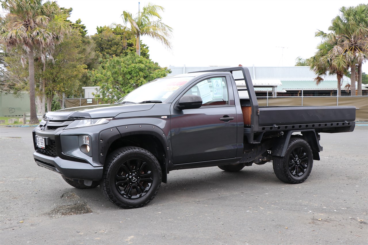2020 Mitsubishi Triton
