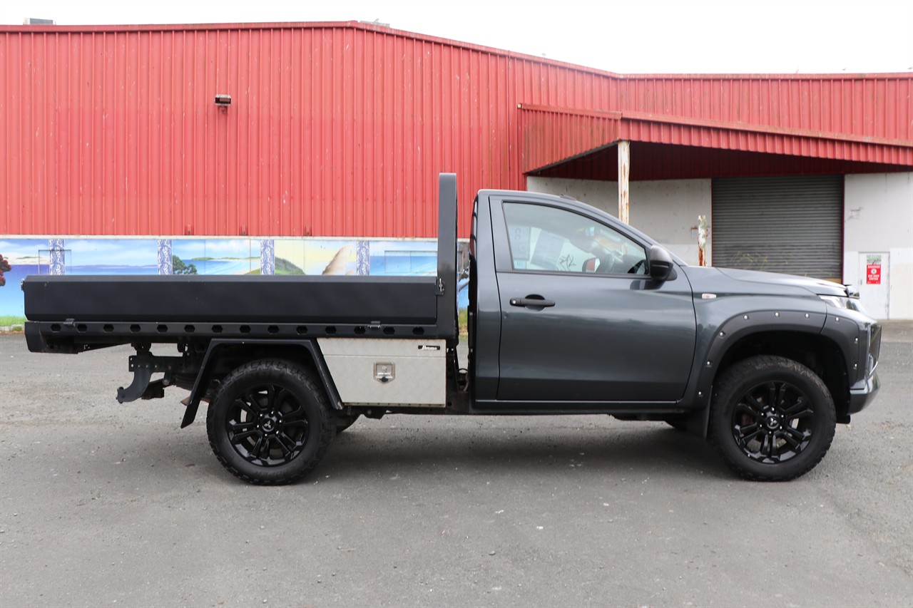 2020 Mitsubishi Triton