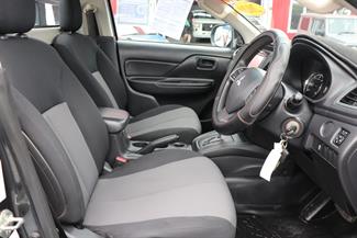 2020 Mitsubishi Triton - Thumbnail