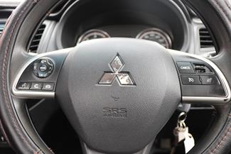 2020 Mitsubishi Triton - Thumbnail