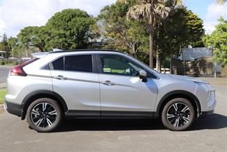 2024 Mitsubishi Eclipse Cross - Thumbnail