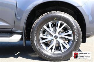 2025 Isuzu D-Max - Thumbnail