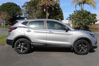 2020 Nissan Qashqai - Thumbnail