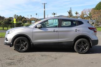 2020 Nissan Qashqai - Thumbnail