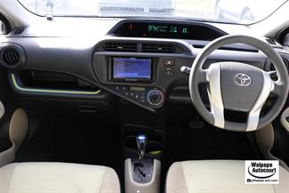2013 Toyota Aqua - Thumbnail