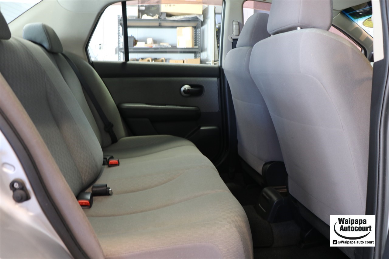 2005 Nissan Tiida