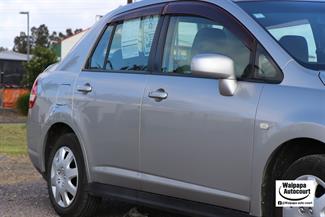 2005 Nissan Tiida - Thumbnail