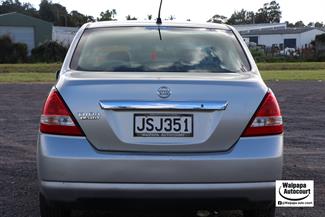2005 Nissan Tiida - Thumbnail