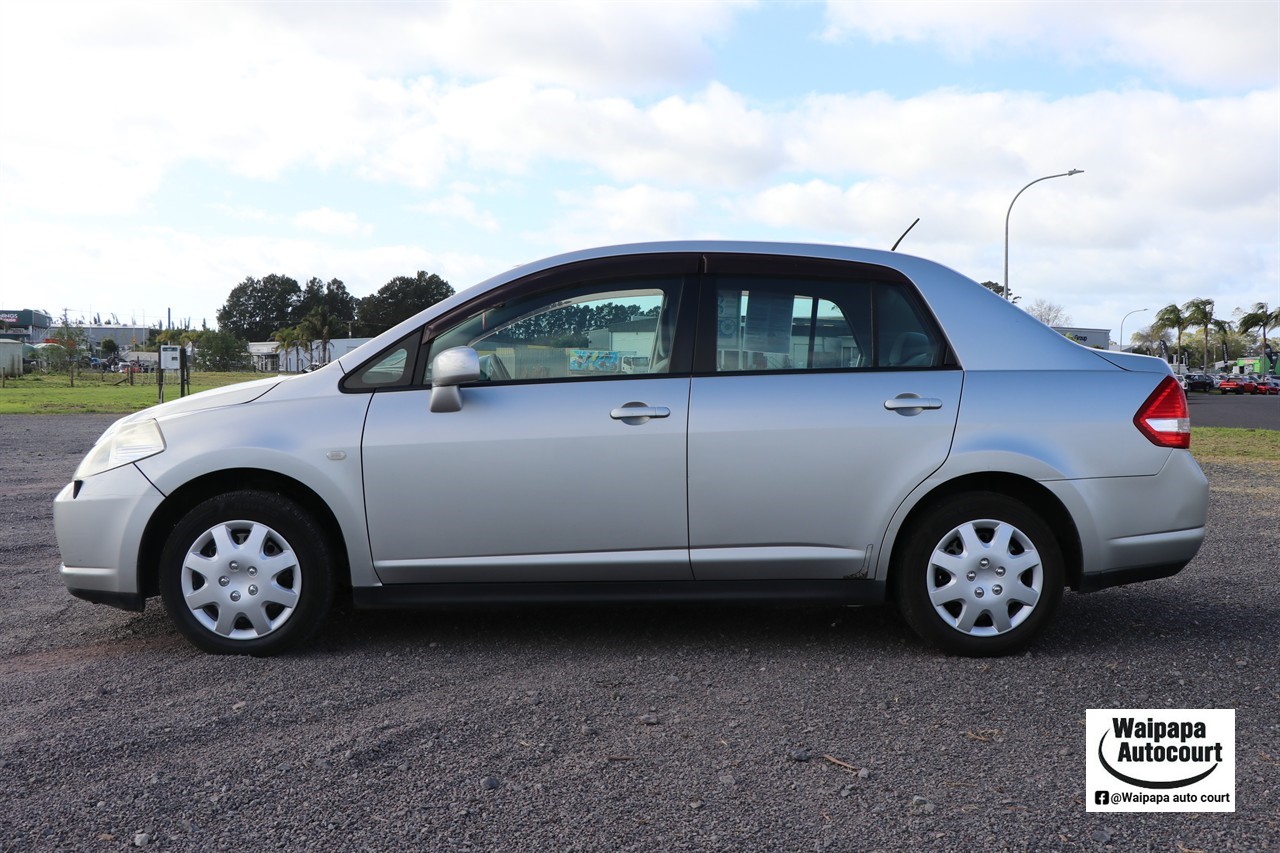 2005 Nissan Tiida