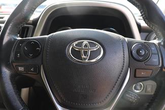 2018 Toyota RAV4 - Thumbnail