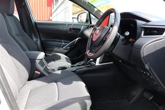 2022 Toyota Corolla Cross - Thumbnail