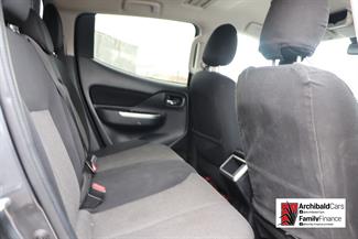 2022 Mitsubishi Triton - Thumbnail