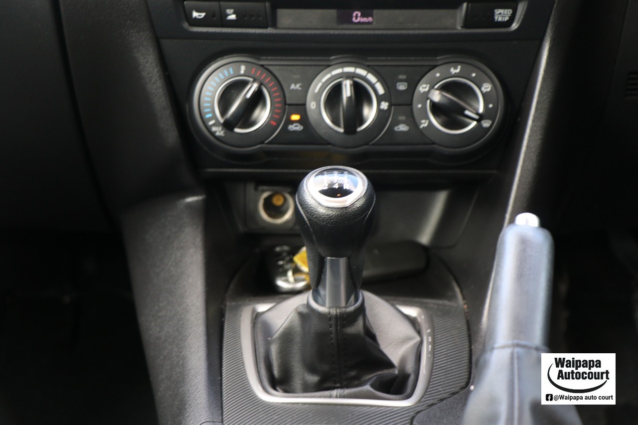 2016 Mazda Axela