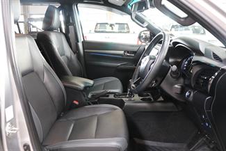 2022 Toyota Hilux - Thumbnail