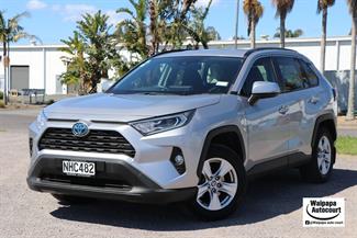 2021 Toyota RAV4 - Thumbnail