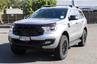 2022 Ford Everest - Thumbnail