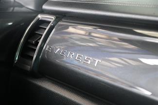 2022 Ford Everest - Thumbnail