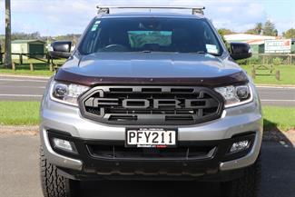 2022 Ford Everest - Thumbnail