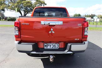 2020 Mitsubishi Triton - Thumbnail