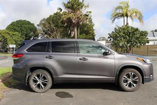 2018 Toyota Highlander - Thumbnail