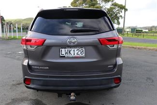 2018 Toyota Highlander - Thumbnail