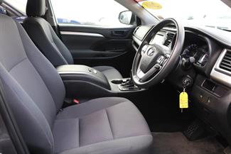 2018 Toyota Highlander - Thumbnail