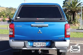 2022 Mitsubishi Triton - Thumbnail