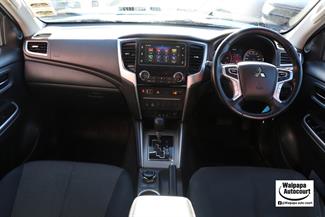 2022 Mitsubishi Triton - Thumbnail