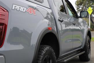 2022 Nissan Navara - Thumbnail