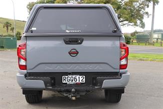 2022 Nissan Navara - Thumbnail