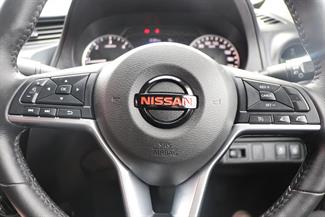 2022 Nissan Navara - Thumbnail