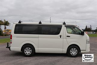 2025 Toyota Hiace - Thumbnail