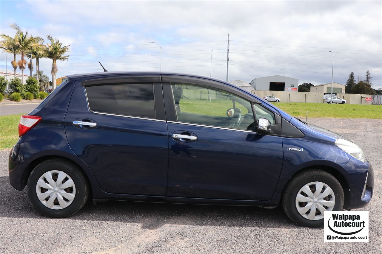 2017 Toyota Vitz