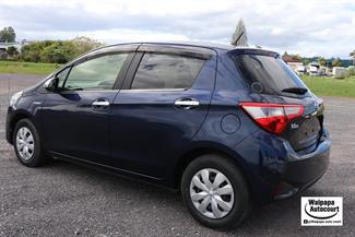 2017 Toyota Vitz - Thumbnail