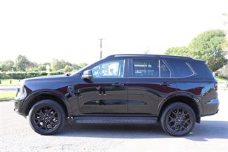 2023 Ford Everest - Thumbnail