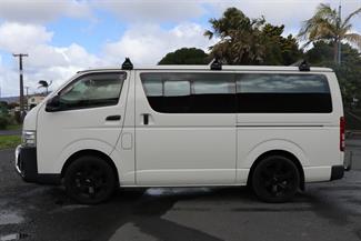 2016 Toyota Hiace - Thumbnail