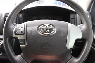 2016 Toyota Hiace - Thumbnail