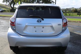 2014 Toyota Aqua - Thumbnail