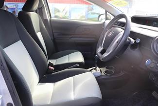 2014 Toyota Aqua - Thumbnail
