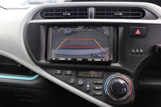 2013 Toyota Aqua - Thumbnail