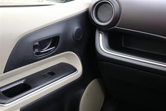 2014 Toyota Aqua - Thumbnail