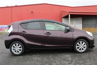 2014 Toyota Aqua - Thumbnail