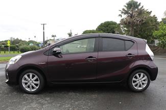 2014 Toyota Aqua - Thumbnail